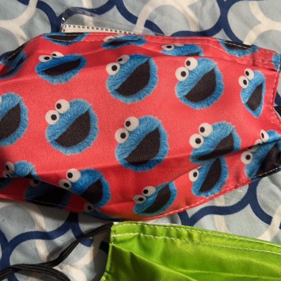 New set/3 Sesame Street face masks - Picture 4 of 4